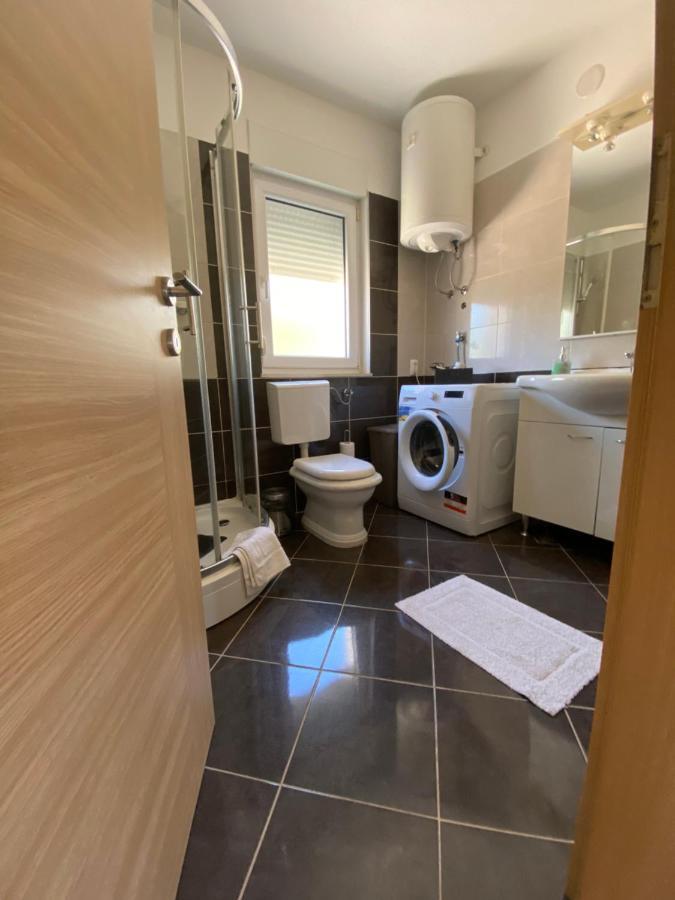 Apartman Mila Lägenhet Kaštela Exteriör bild