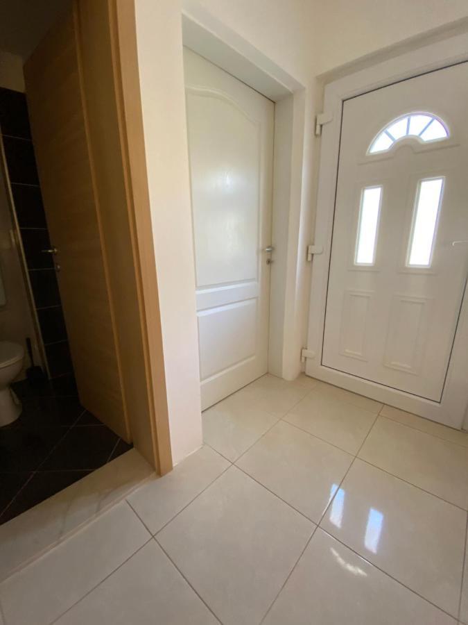 Apartman Mila Lägenhet Kaštela Exteriör bild